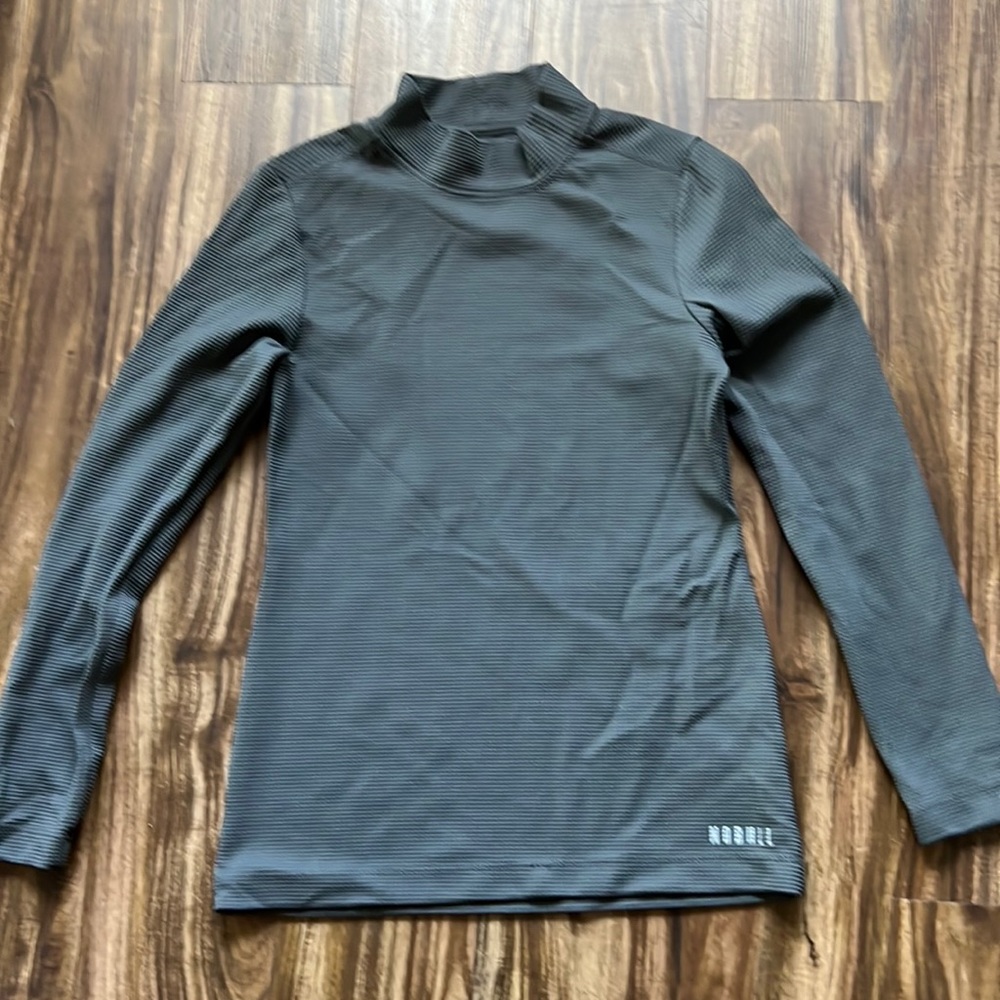 NOBULL Waffle Baselayer in Size Small and Grey.